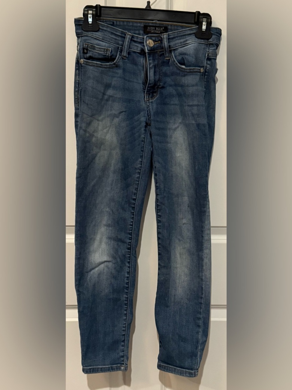 Judy Blue Faded Blue Straight Leg Jeans